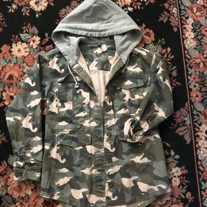 H&M Divided camo jacket